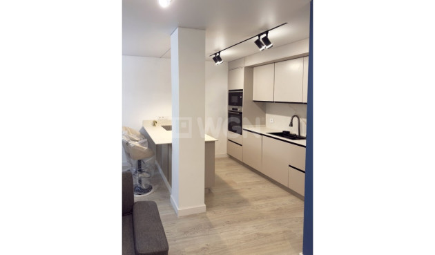 Odsprzedaż - Mieszkanie w bloku - Torrevieja - Costa Blanca