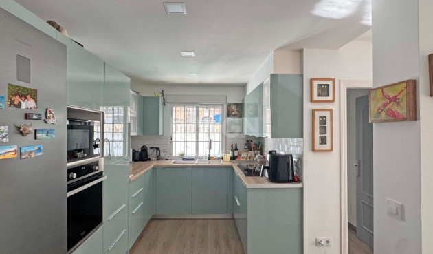 Odsprzedaż - Kamienica - Orihuela Costa - Costa Blanca