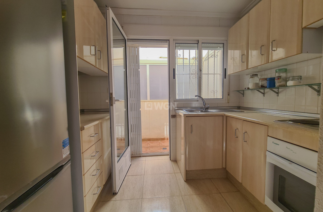 Odsprzedaż - Mieszkanie w bloku - Torrevieja - Costa Blanca