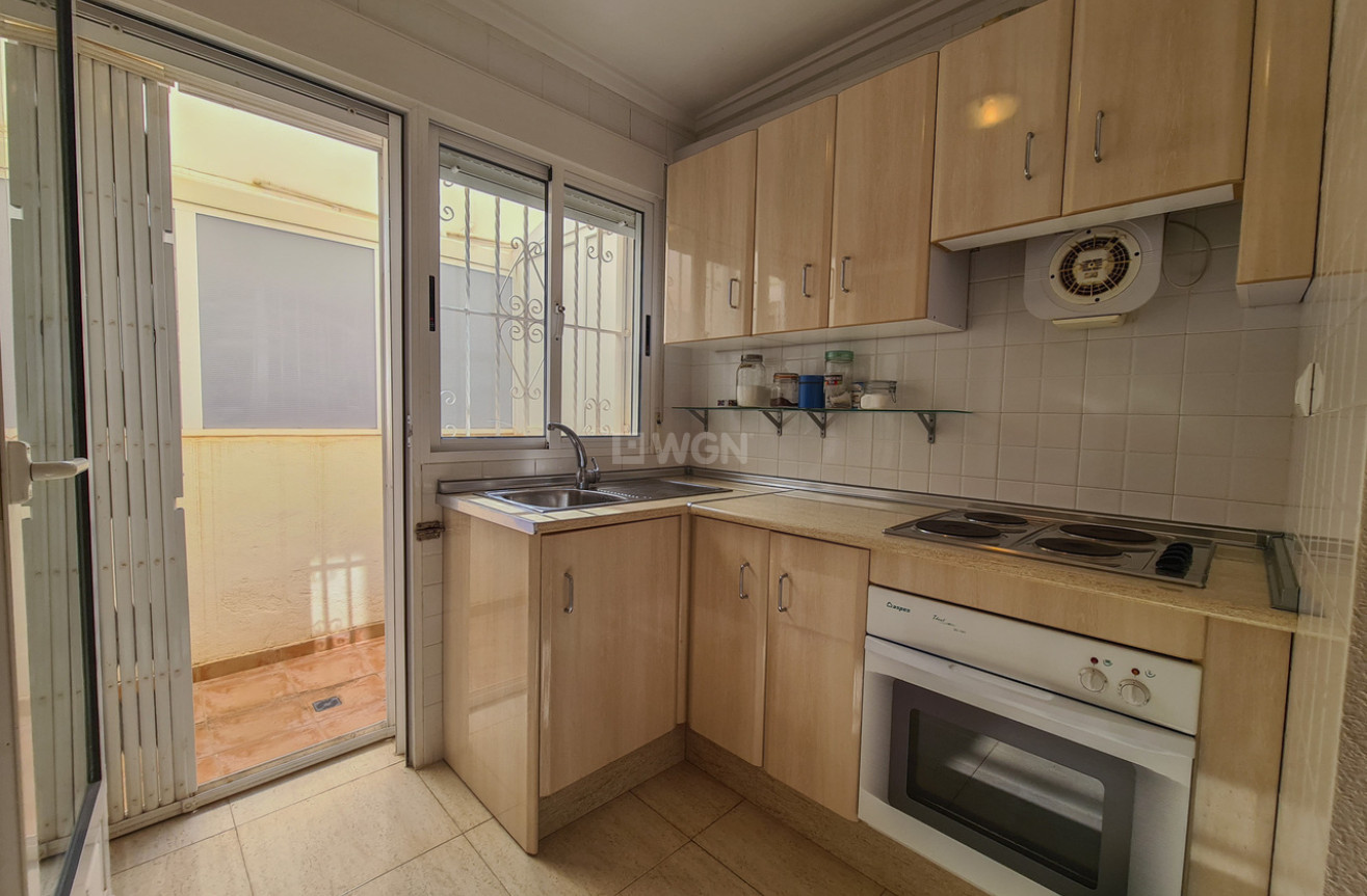 Odsprzedaż - Mieszkanie w bloku - Torrevieja - Costa Blanca