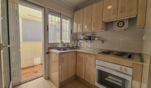 Odsprzedaż - Mieszkanie w bloku - Torrevieja - Costa Blanca