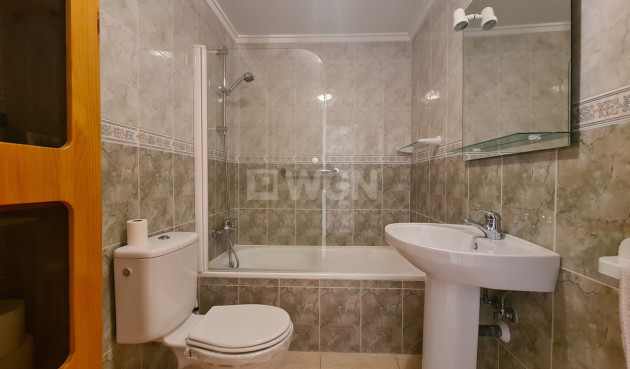 Odsprzedaż - Mieszkanie w bloku - Torrevieja - Costa Blanca