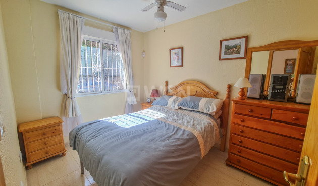 Odsprzedaż - Mieszkanie w bloku - Torrevieja - Costa Blanca