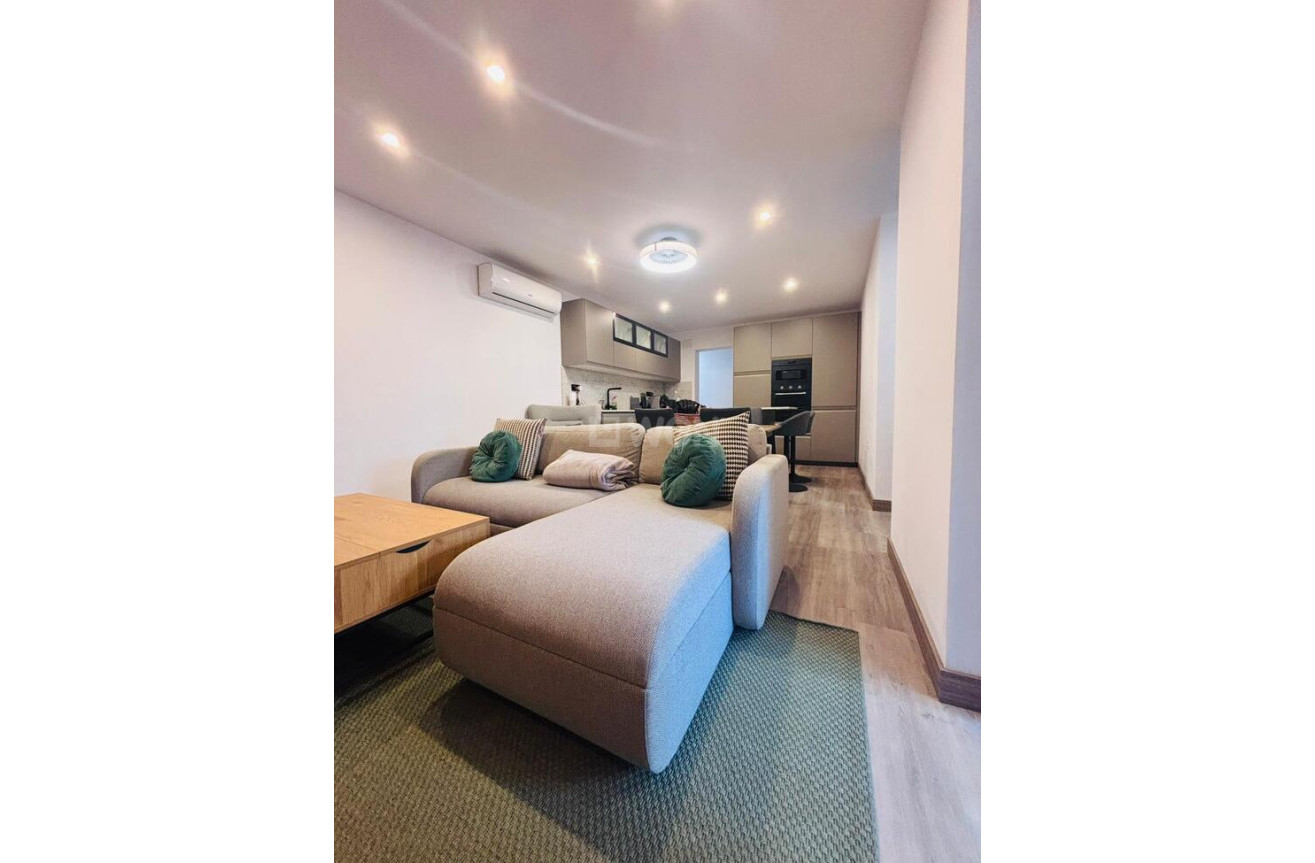 Odsprzedaż - Kamienica - San Miguel de Salinas - Inland