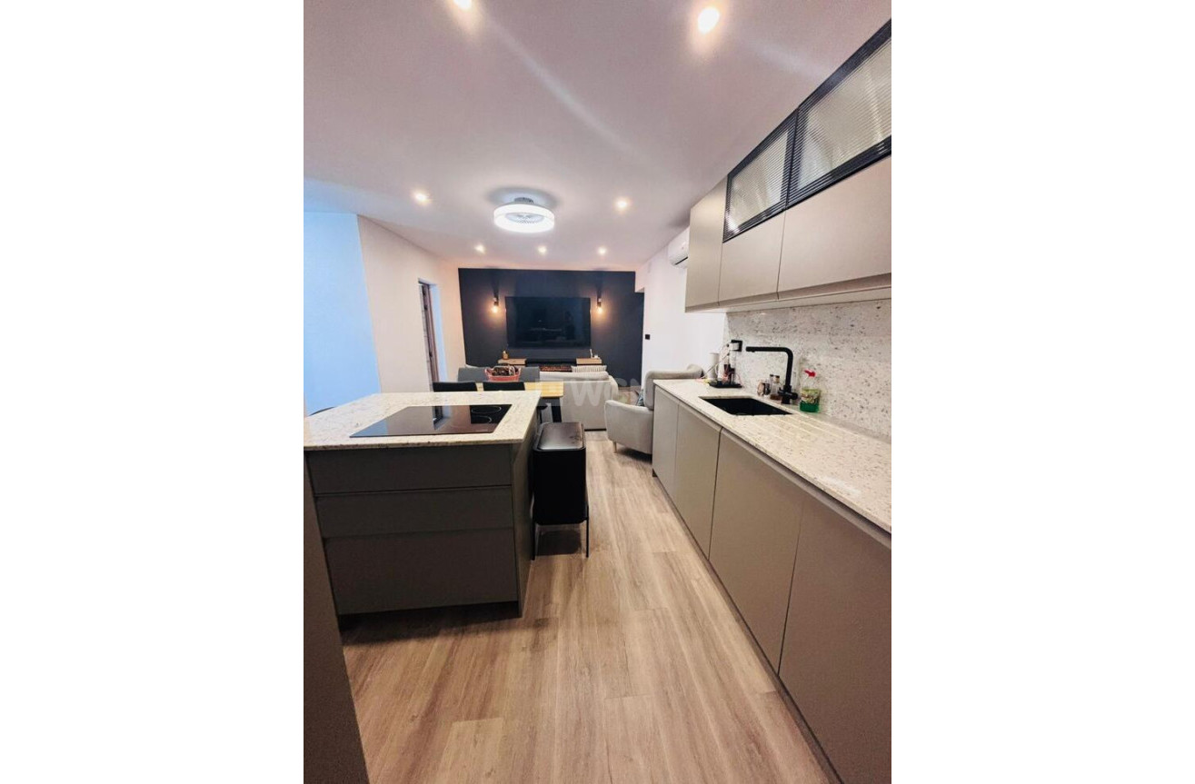 Odsprzedaż - Kamienica - San Miguel de Salinas - Inland