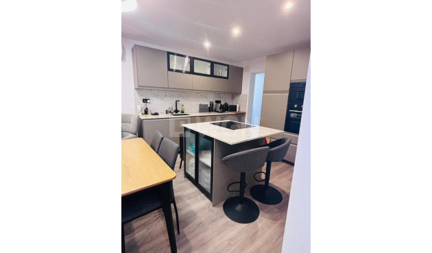 Odsprzedaż - Kamienica - San Miguel de Salinas - Inland