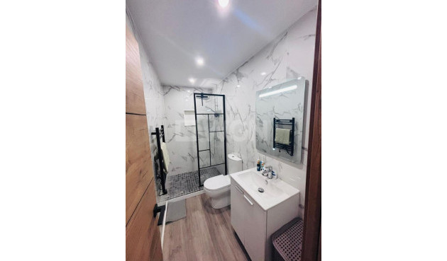 Odsprzedaż - Kamienica - San Miguel de Salinas - Inland