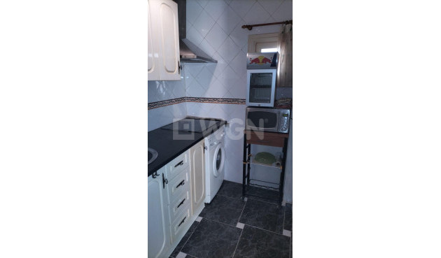 Odsprzedaż - Mieszkanie w bloku - Torrevieja - Gaspar Perrelló