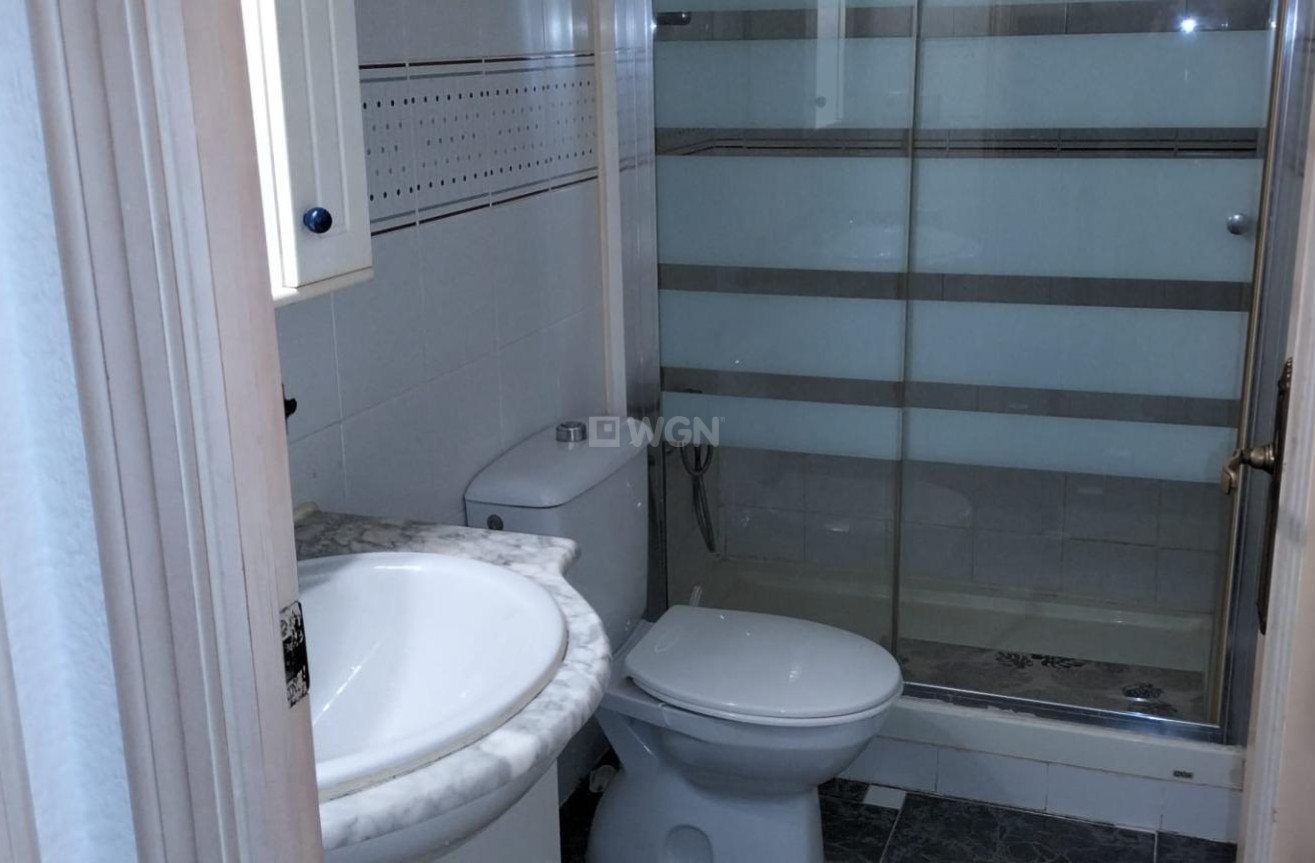 Odsprzedaż - Mieszkanie w bloku - Torrevieja - Gaspar Perrelló