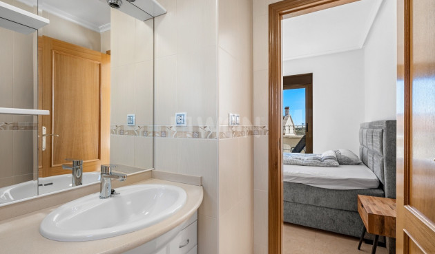 Odsprzedaż - Kamienica - San Miguel de Salinas - Inland