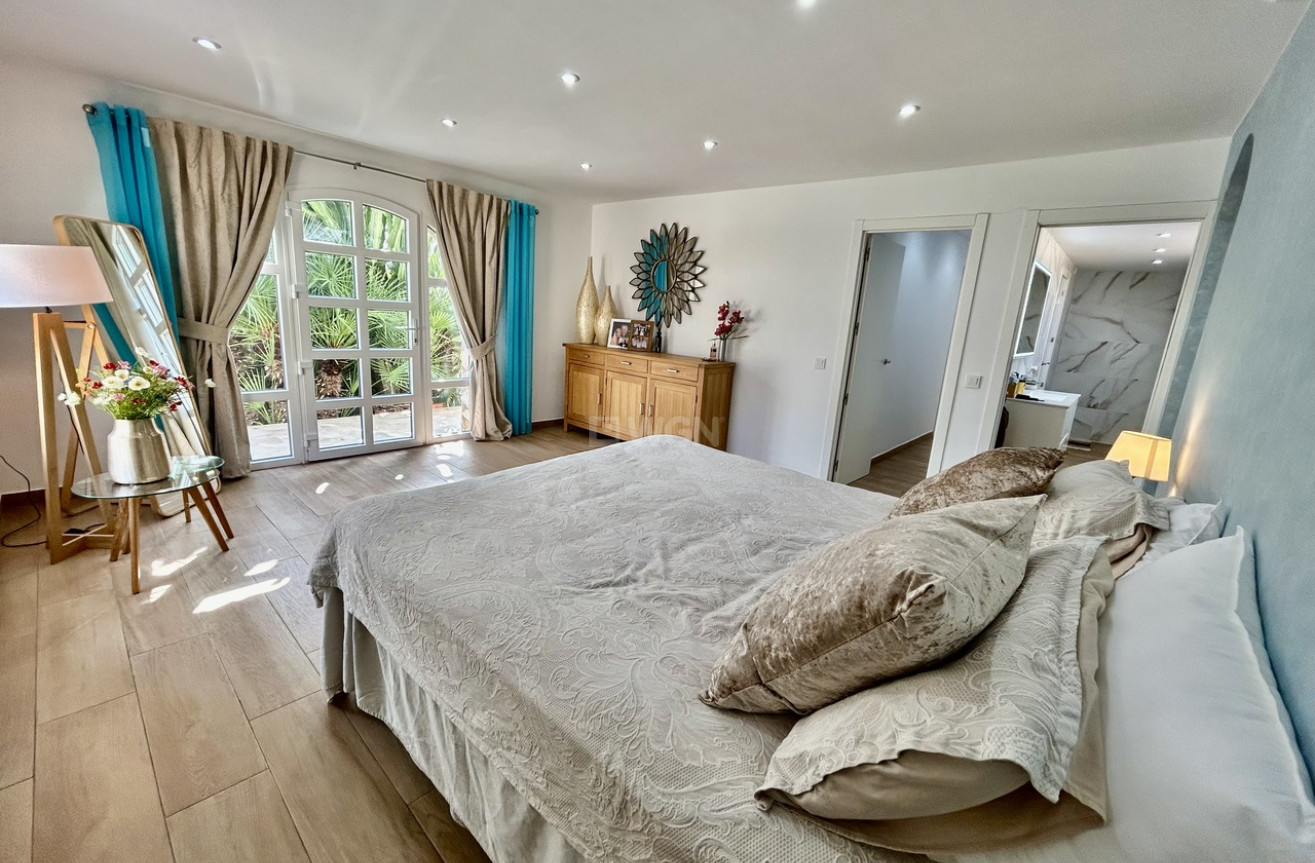 Odsprzedaż - Villa - Cabo Roig - Costa Blanca