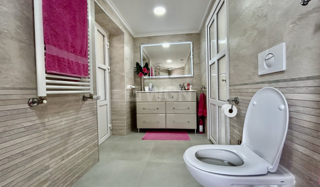 Odsprzedaż - Villa - Cabo Roig - Costa Blanca