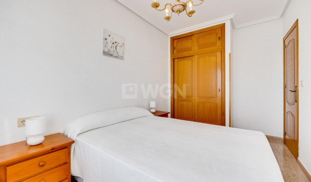 Odsprzedaż - Mieszkanie w bloku - Torrevieja - Estacion De Autobuses