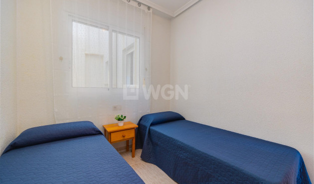 Odsprzedaż - Mieszkanie w bloku - Torrevieja - Estacion De Autobuses