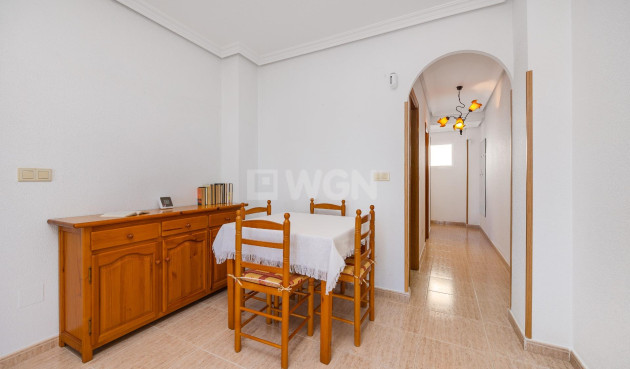 Odsprzedaż - Mieszkanie w bloku - Torrevieja - Estacion De Autobuses