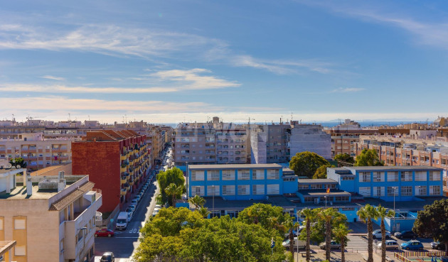 Odsprzedaż - Mieszkanie w bloku - Torrevieja - Estacion De Autobuses