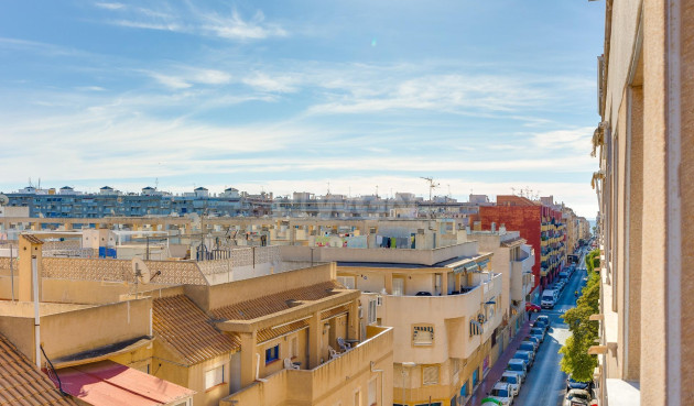 Odsprzedaż - Mieszkanie w bloku - Torrevieja - Estacion De Autobuses