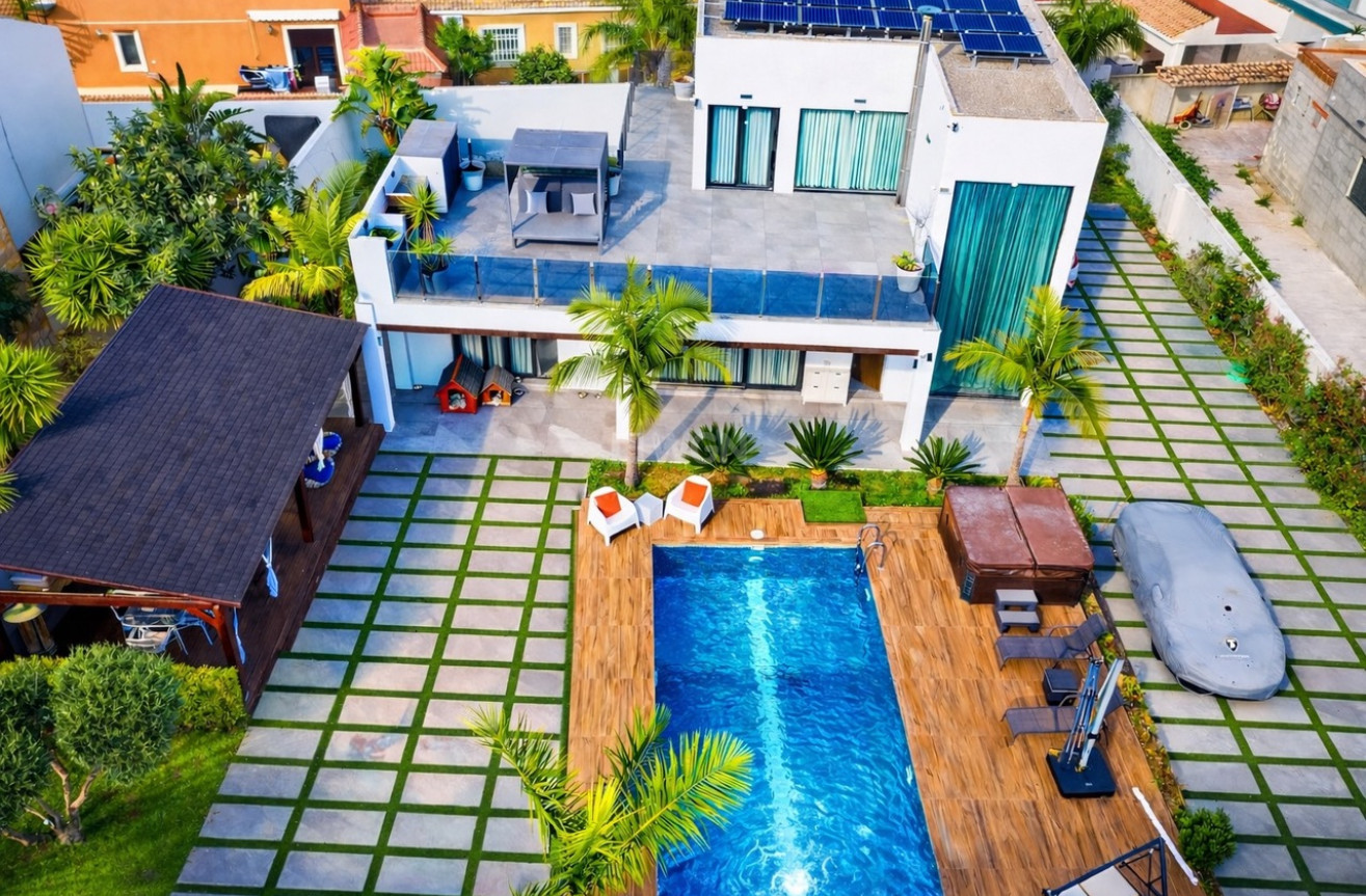 Resale - Villa - Los Balcones - Costa Blanca