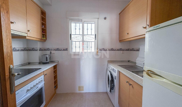 Odsprzedaż - Mieszkanie w bloku - Torrevieja - Costa Blanca