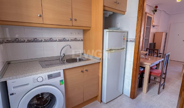 Odsprzedaż - Mieszkanie w bloku - Torrevieja - Costa Blanca