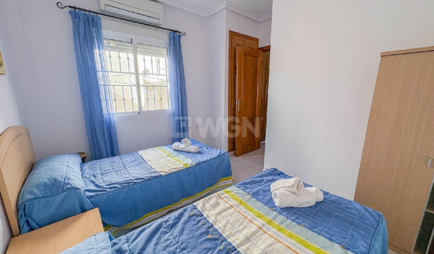 Odsprzedaż - Mieszkanie w bloku - Torrevieja - Costa Blanca