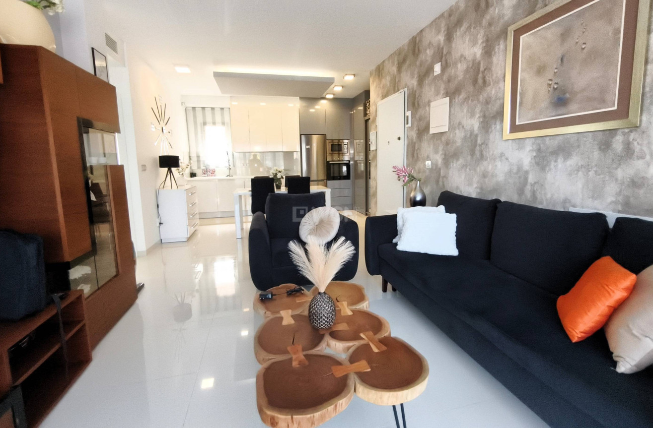 Odsprzedaż - Mieszkanie w bloku - Pilar de la Horadada - La Torre de la Horadada