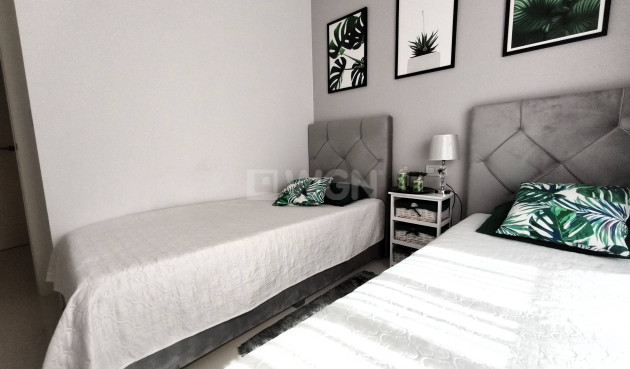 Odsprzedaż - Mieszkanie w bloku - Pilar de la Horadada - La Torre de la Horadada