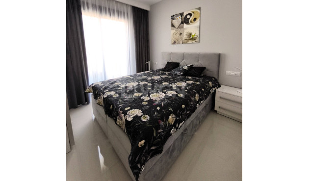 Odsprzedaż - Mieszkanie w bloku - Pilar de la Horadada - La Torre de la Horadada