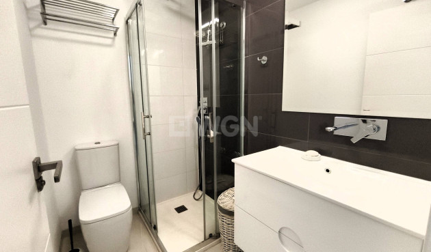 Odsprzedaż - Mieszkanie w bloku - Pilar de la Horadada - La Torre de la Horadada