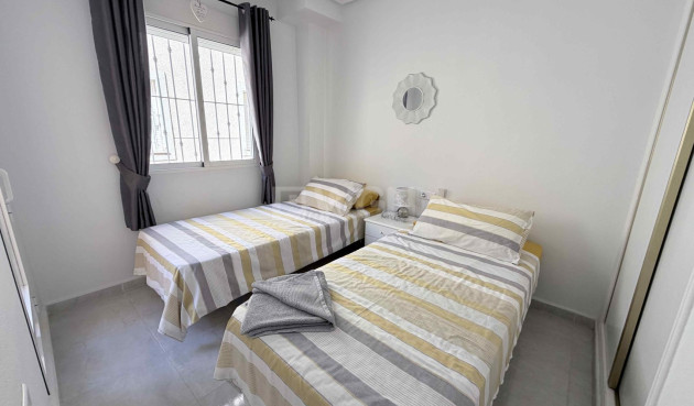 Odsprzedaż - Kamienica - Orihuela Costa - Costa Blanca