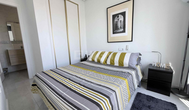 Odsprzedaż - Kamienica - Orihuela Costa - Costa Blanca