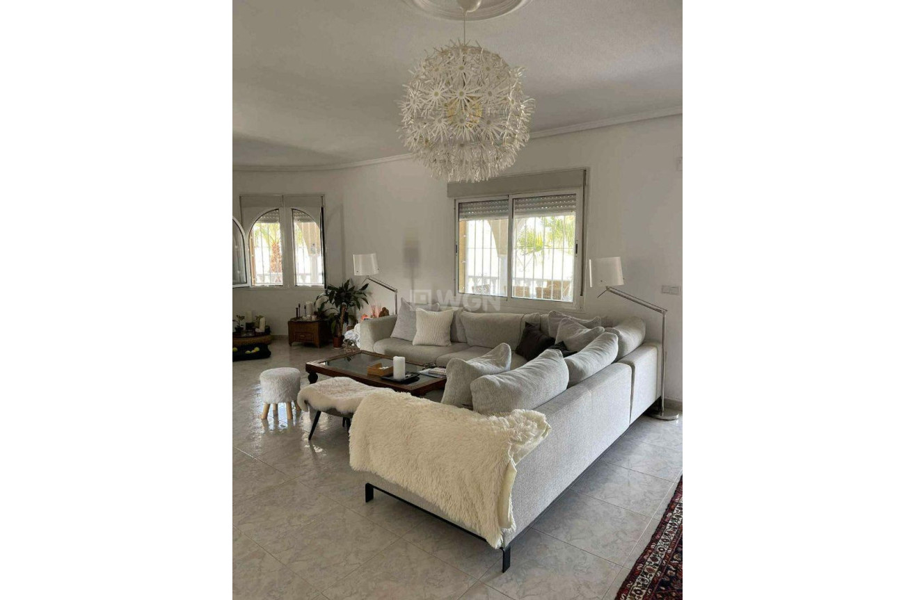 Odsprzedaż - Villa - Rojales - La Marquesa