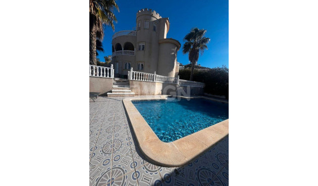 Odsprzedaż - Villa - Rojales - La Marquesa