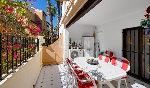 Resale - Apartment / flat - Torrevieja - Playa de los Locos