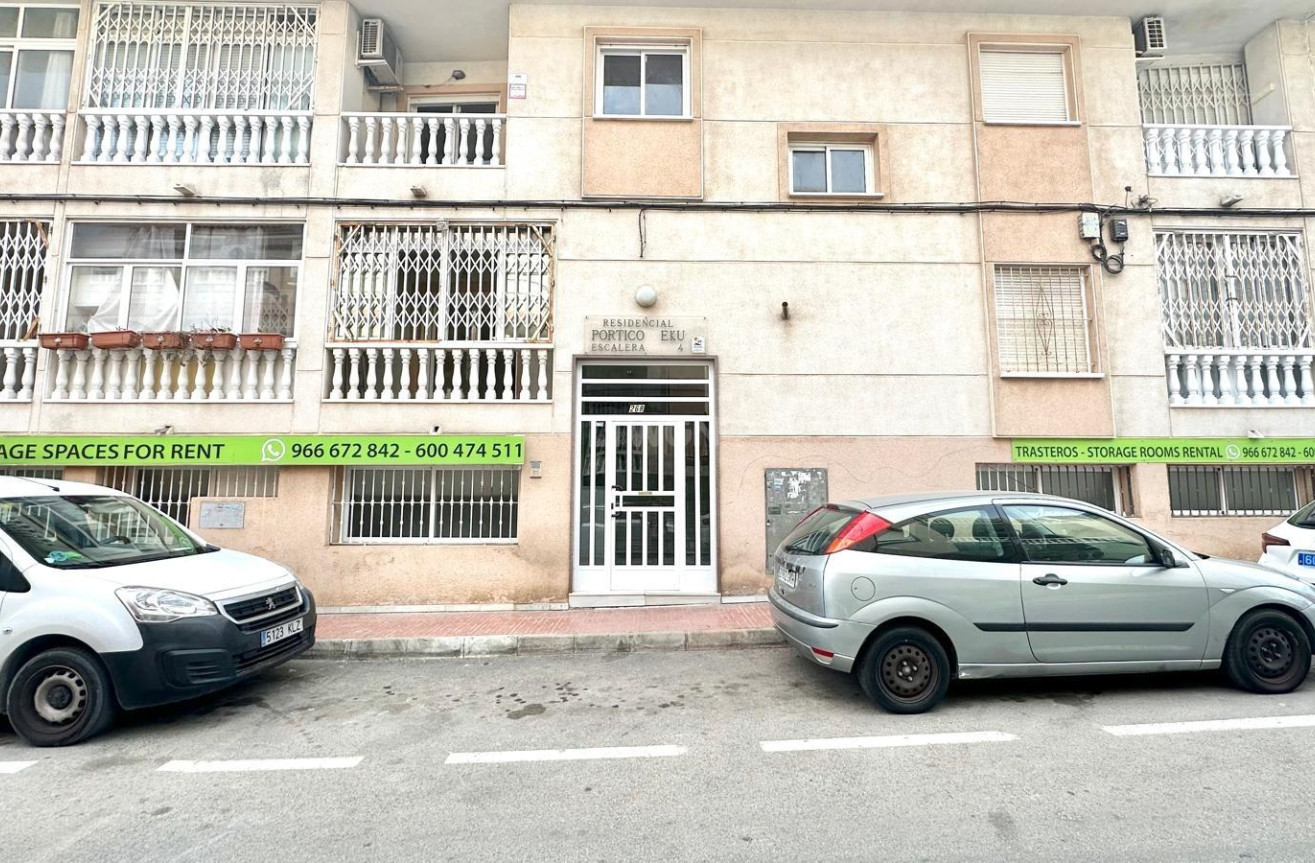 Resale - Apartment / flat - Torrevieja - Centro