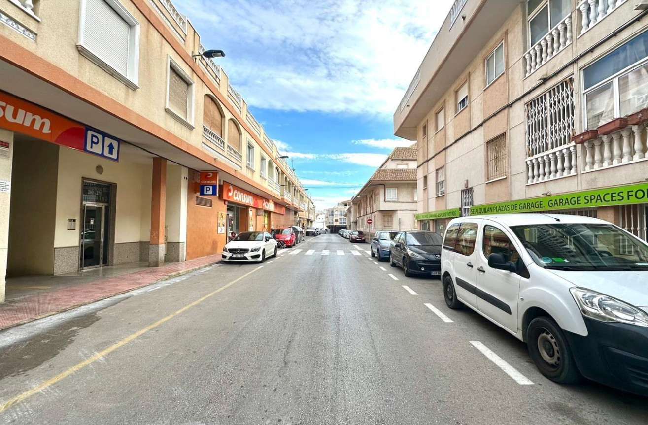 Resale - Apartment / flat - Torrevieja - Centro