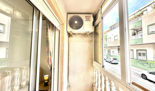 Resale - Apartment / flat - Torrevieja - Centro