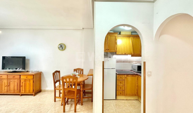 Resale - Apartment / flat - Torrevieja - Centro