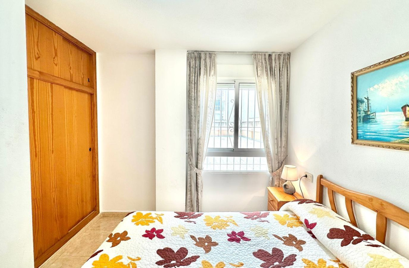 Resale - Apartment / flat - Torrevieja - Centro