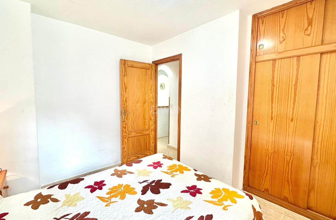 Resale - Apartment / flat - Torrevieja - Centro