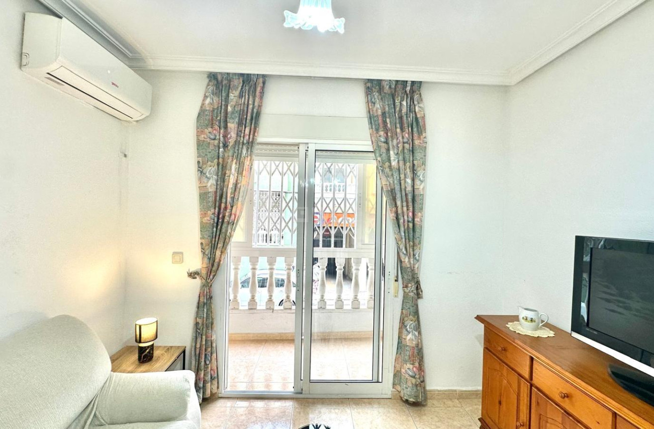 Resale - Apartment / flat - Torrevieja - Centro