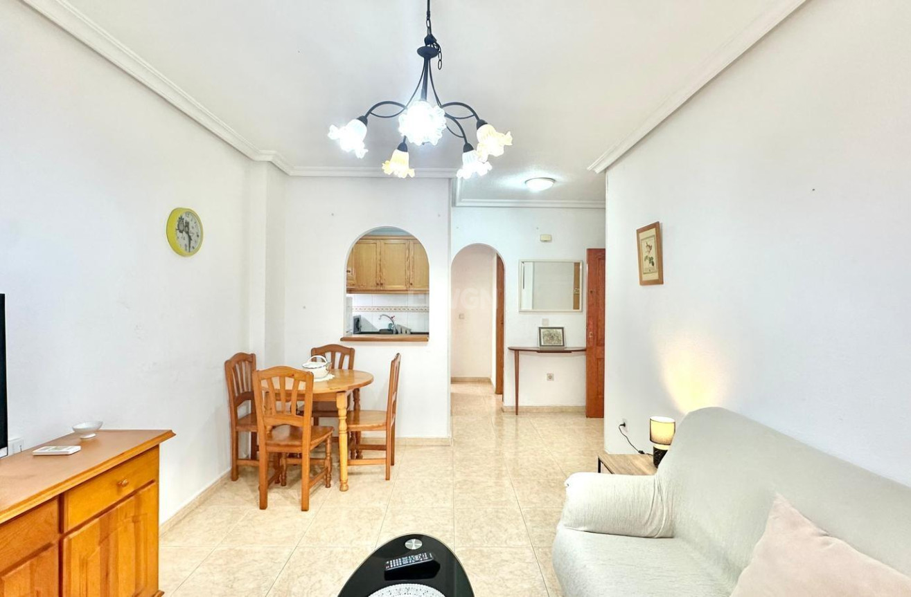 Resale - Apartment / flat - Torrevieja - Centro