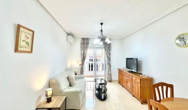 Resale - Apartment / flat - Torrevieja - Centro