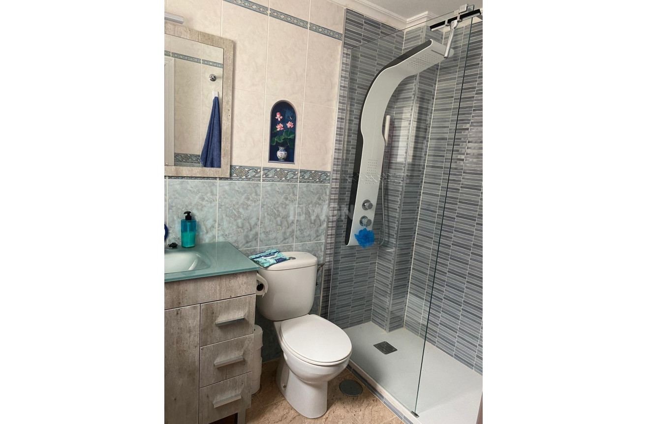 Odsprzedaż - Daszek - Torrevieja - Estacion De Autobuses