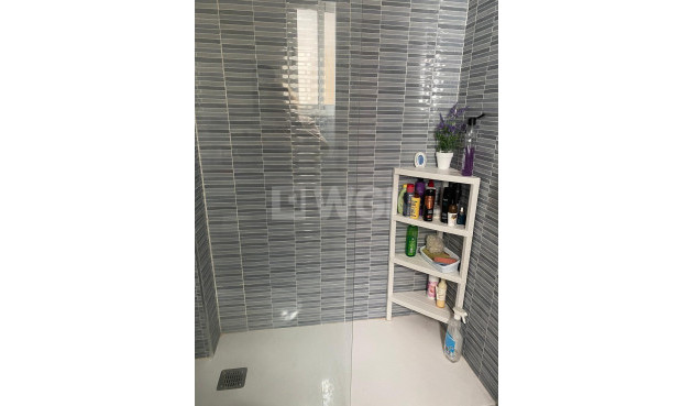 Odsprzedaż - Daszek - Torrevieja - Estacion De Autobuses