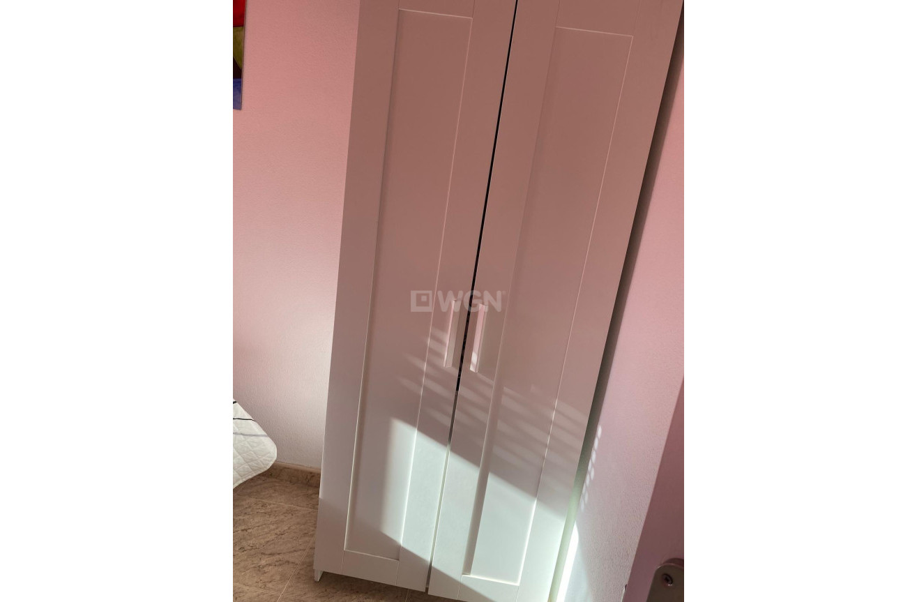 Odsprzedaż - Daszek - Torrevieja - Estacion De Autobuses