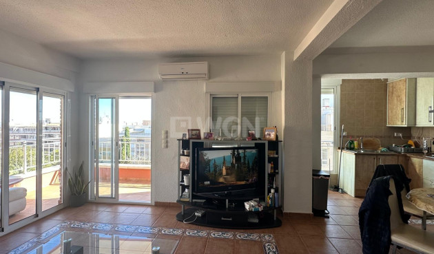 Odsprzedaż - Mieszkanie w bloku - Torrevieja - Estacion De Autobuses