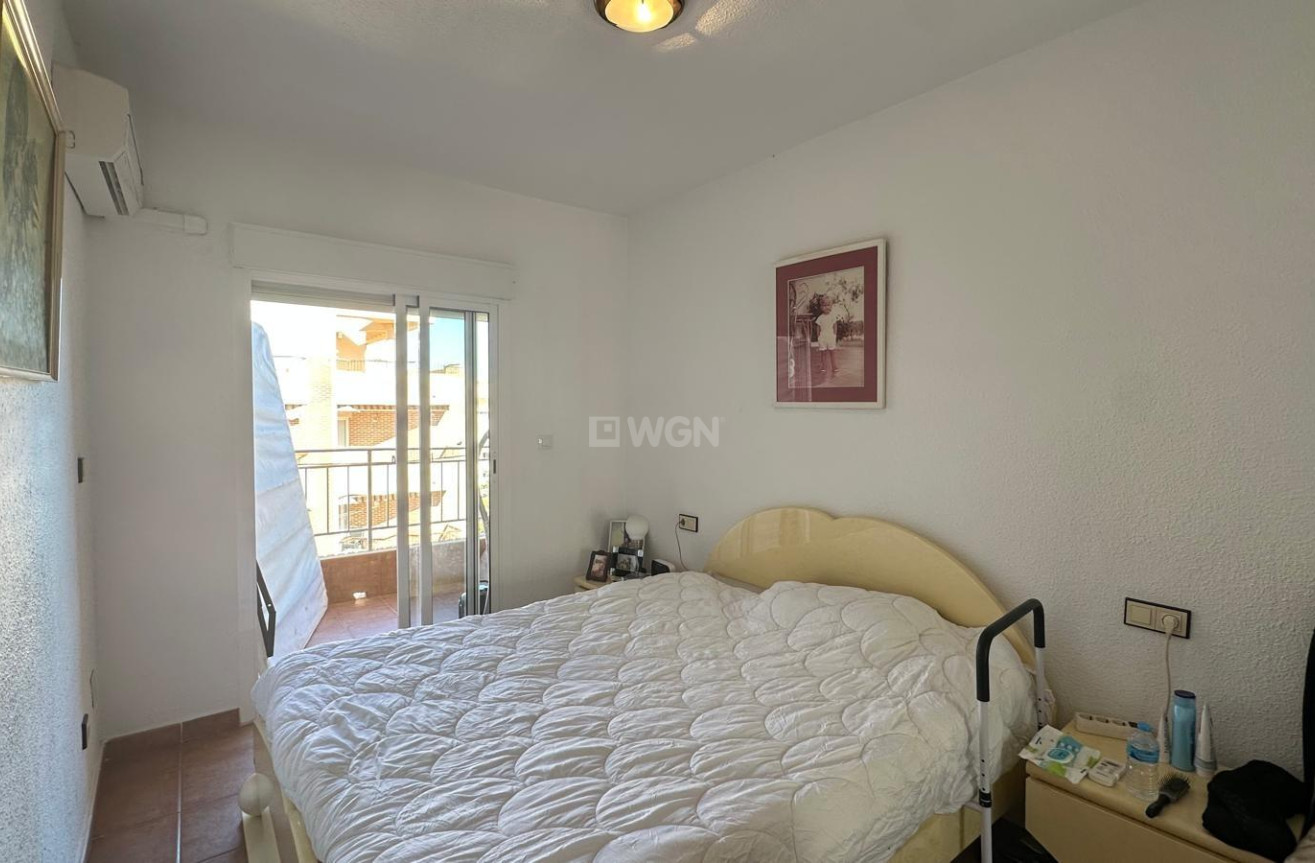 Odsprzedaż - Mieszkanie w bloku - Torrevieja - Estacion De Autobuses