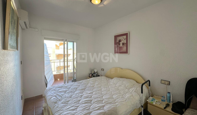 Odsprzedaż - Mieszkanie w bloku - Torrevieja - Estacion De Autobuses