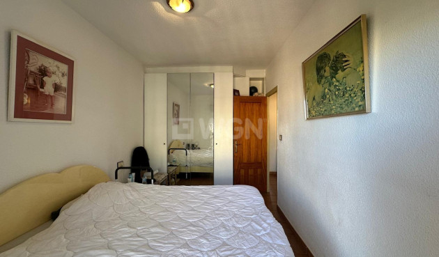 Odsprzedaż - Mieszkanie w bloku - Torrevieja - Estacion De Autobuses